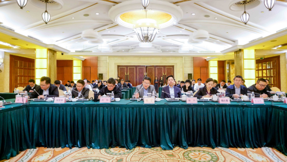 奋力冲刺2019年 积极备战2020年 腾龙国际平台集团召开2019年三季度运营分析暨工作推进会议