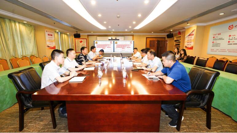 腾龙国际平台集团党委召开“八一”慰问座谈会
