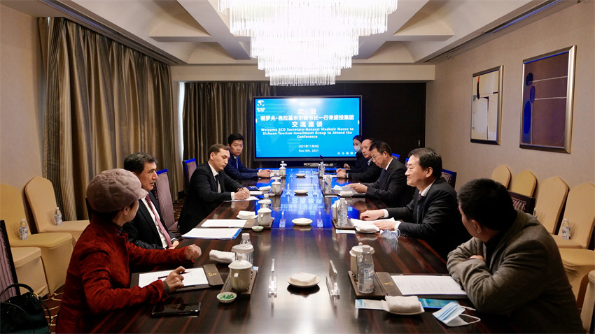 腾龙国际平台集团党委书记、董事长任丁会见上合组织秘书长诺罗夫一行