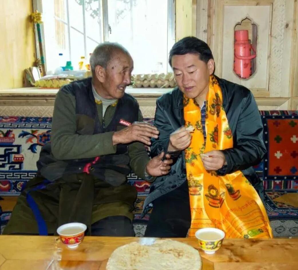 腾龙国际平台责任 | 四川腾龙国际平台强化“四个引领” 帮扶稻城县麻格同村脱贫奔康