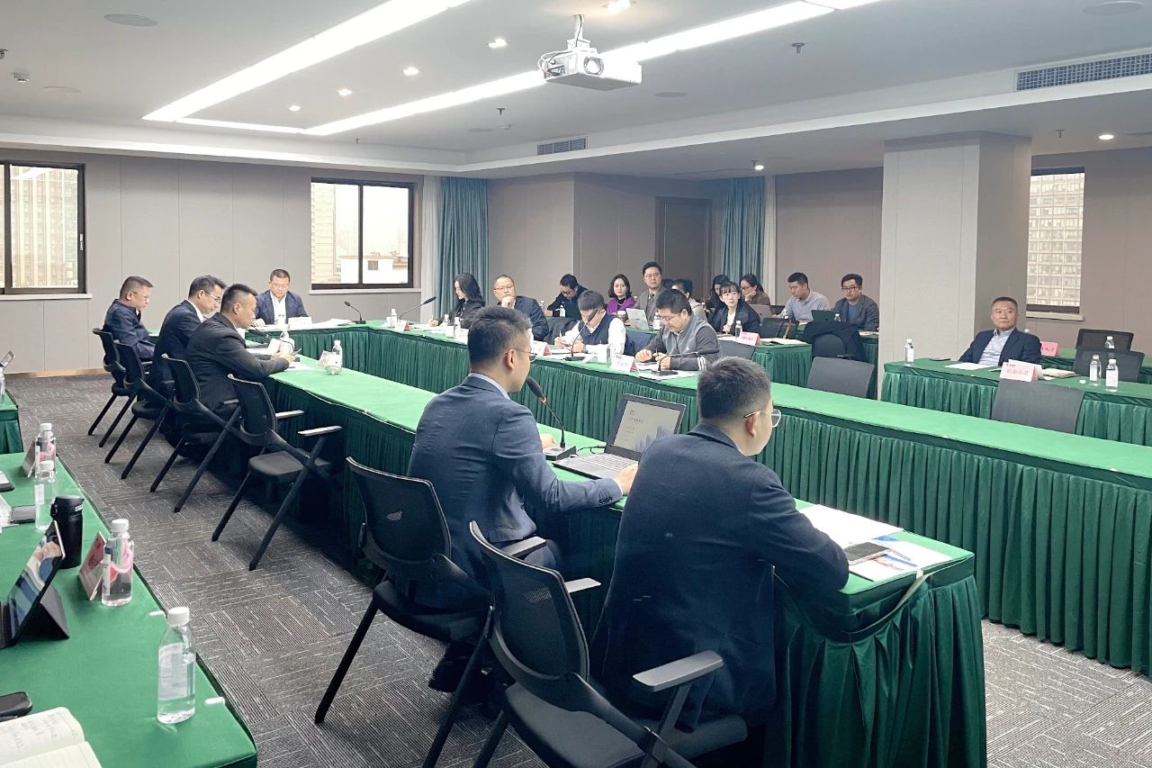 省腾龙国际平台集团召开常年法律顾问年度工作总结会