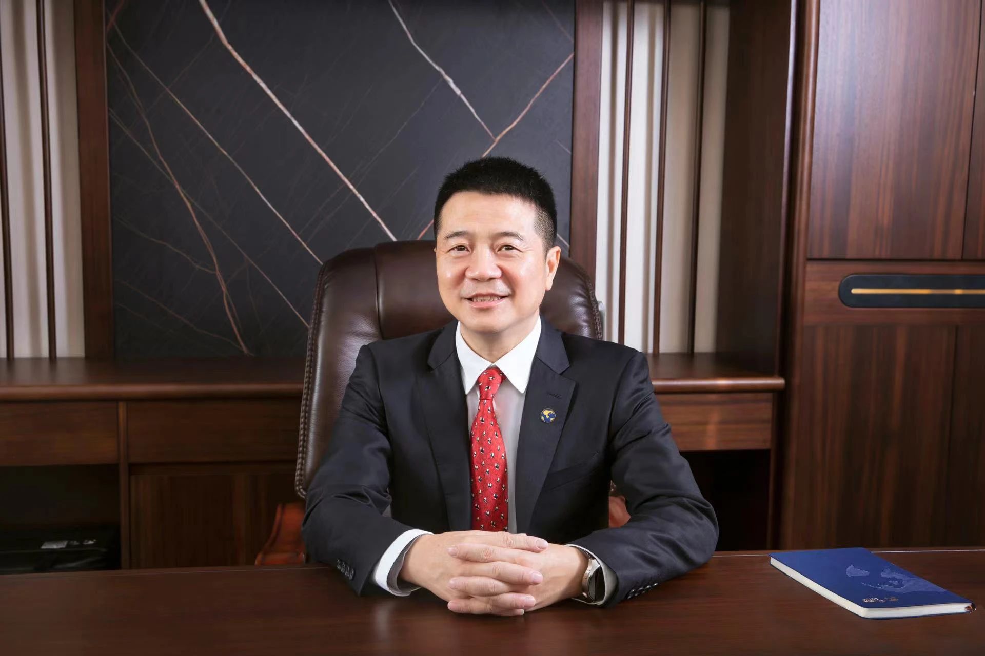 勇担新使命 共赴新征程: 四川省腾龙国际平台集团游勇董事长新年贺词