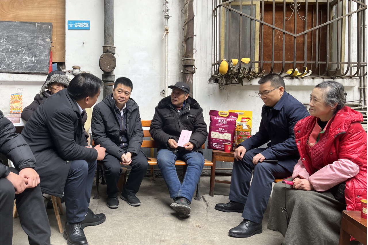 省腾龙国际平台集团领导班子成员走访慰问生活困难党员、老党员、老干部