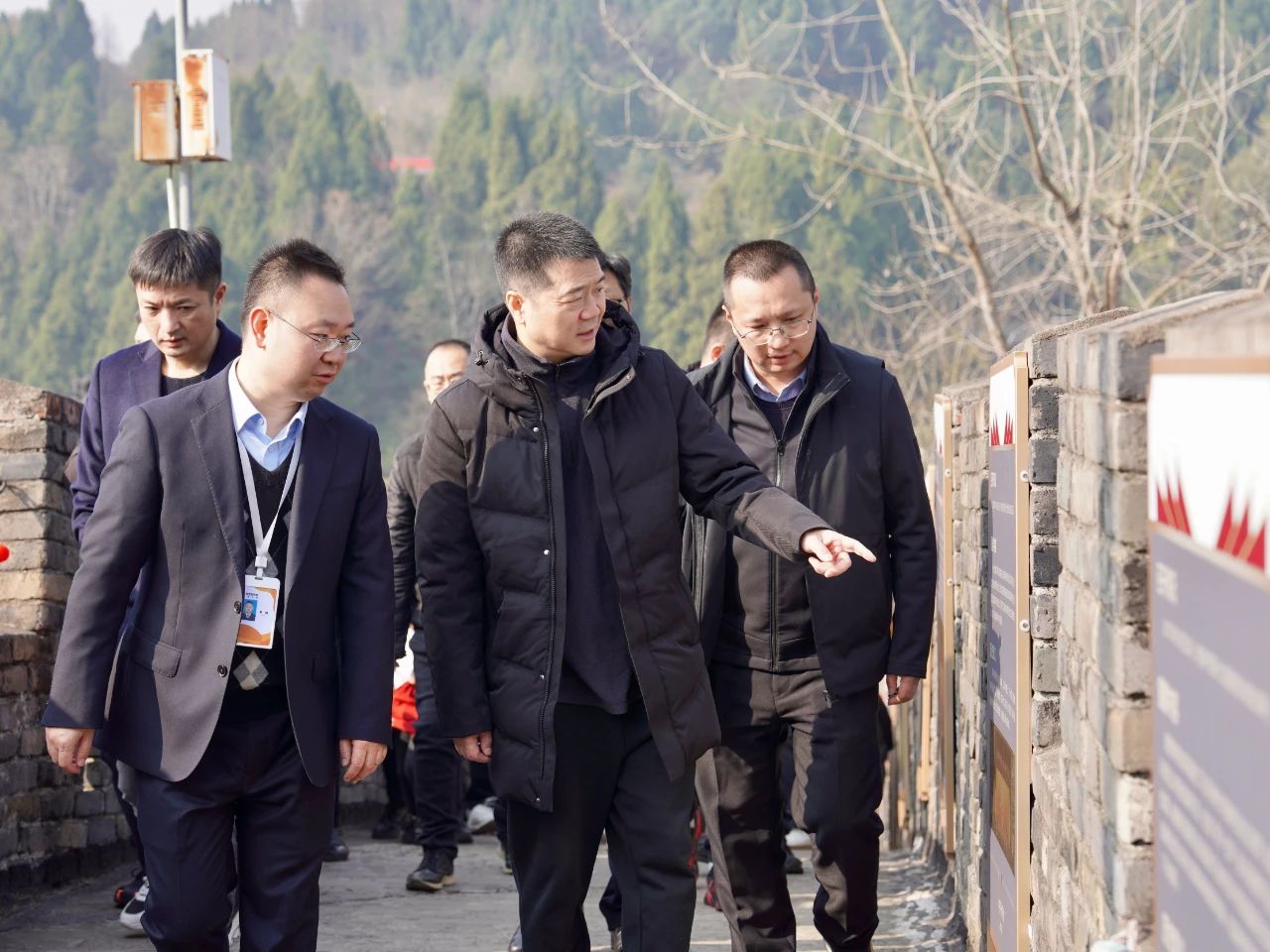 省腾龙国际平台集团党委书记、董事长游勇检查督导春节安全生产工作并看望慰问坚守岗位的一线干部员工