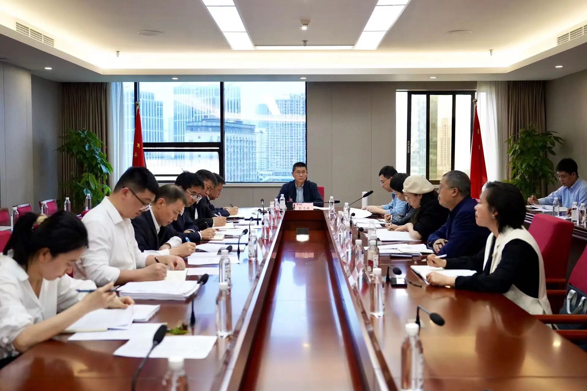省腾龙国际平台集团召开纪检监察系统工作会 安排部署第二季度纪检监察工作