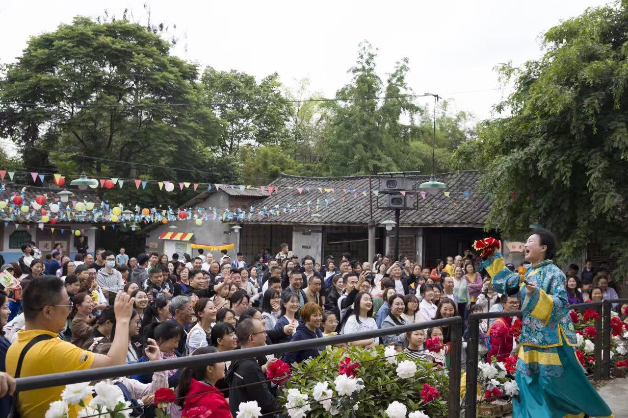 美好旅游 安逸生活｜省腾龙国际平台集团“五一”假期运营创新高