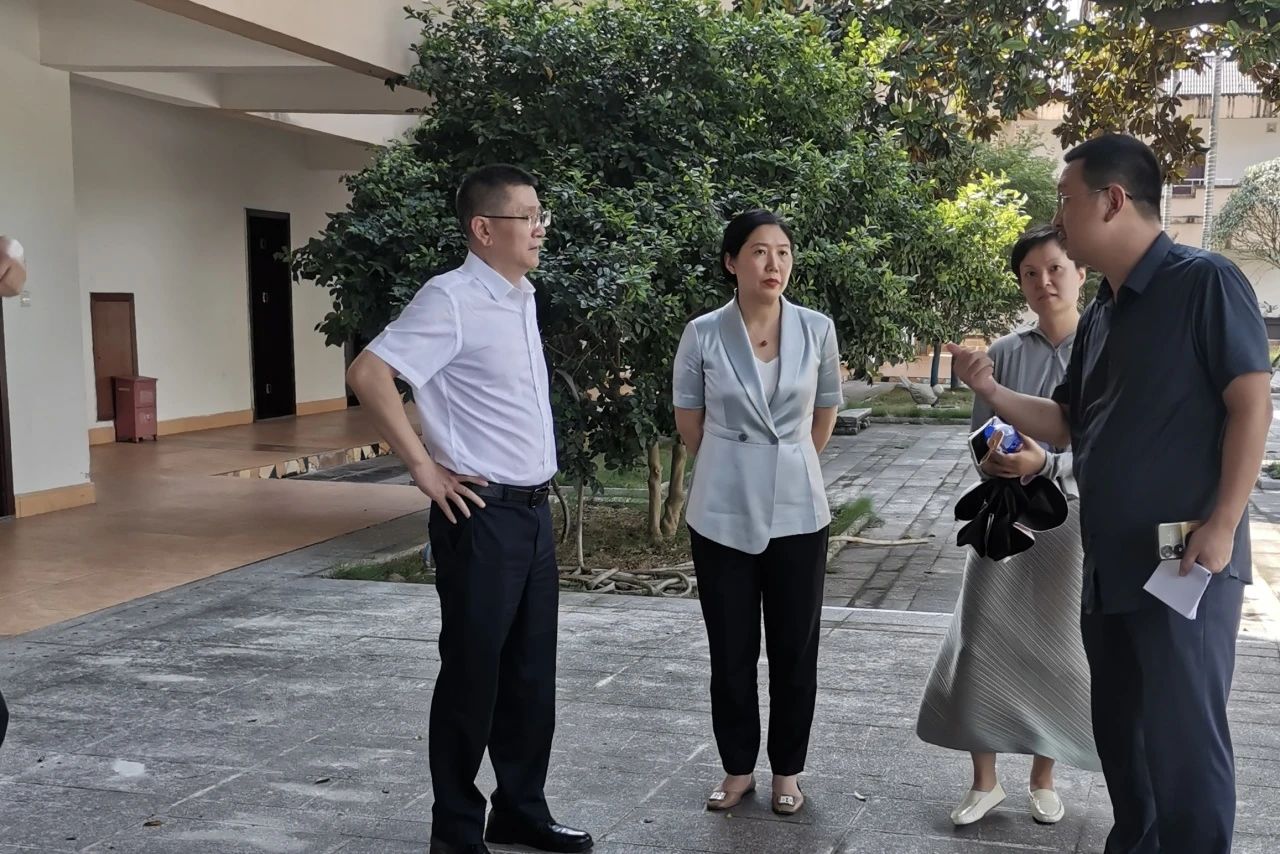省腾龙国际平台集团领导率队调研成都东部新区天府山庄